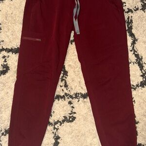 Burgundy women’s scrub pants (Zamora joggers) xs